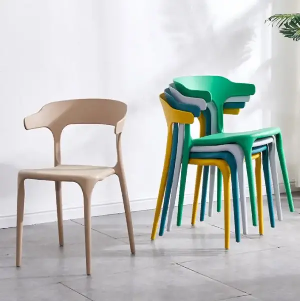 Bseak Plastic Dinning Chair