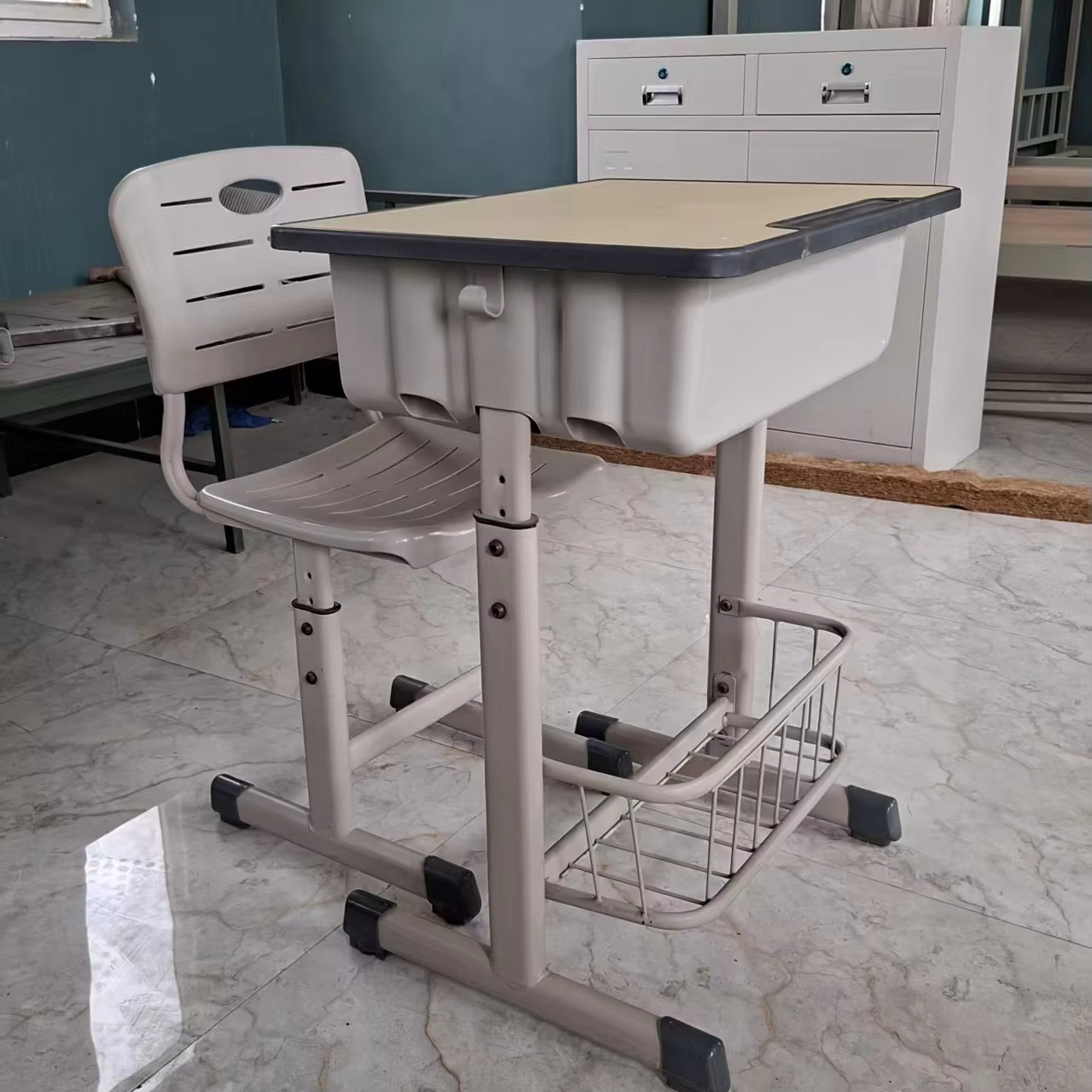Kid's Desk & Chair Set (Adjustable) - Image 28
